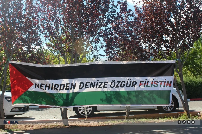 Bingöl Üniversitesi öğrencilerinden Gazze yararına kermes 