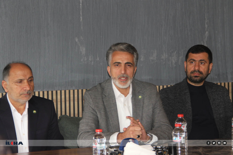 HÜDA PAR Genel Başkan Yardımcısı Emiroğlu, muhtarlarla bir araya geldi