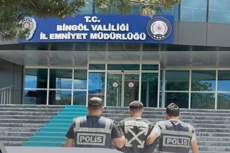 Kardeşini kasten öldürmek suçundan aranan şahıs yakalandı 