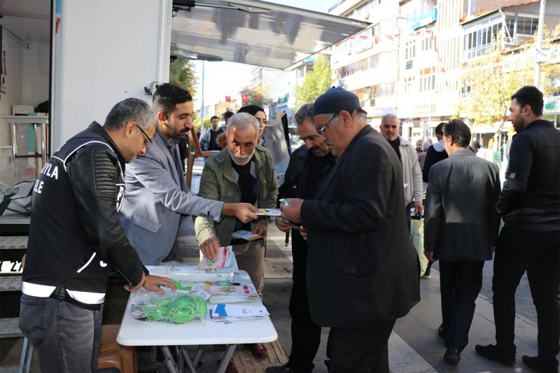 Madde bağımlılığının zararlarına dikkat çekmek amacıyla stant açıldı