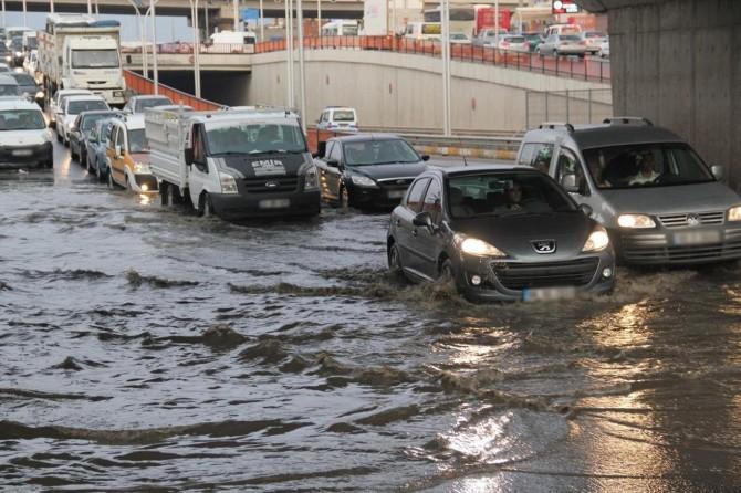 Meteorolojiden kuvvetli yağış, sel ve su baskını, uyarısı