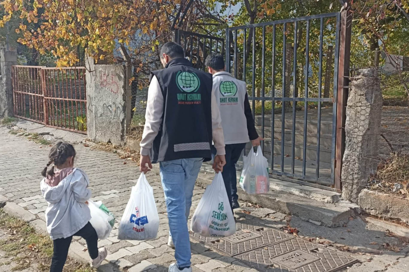 Umut Kervanı’ndan 203 aileye yardım 