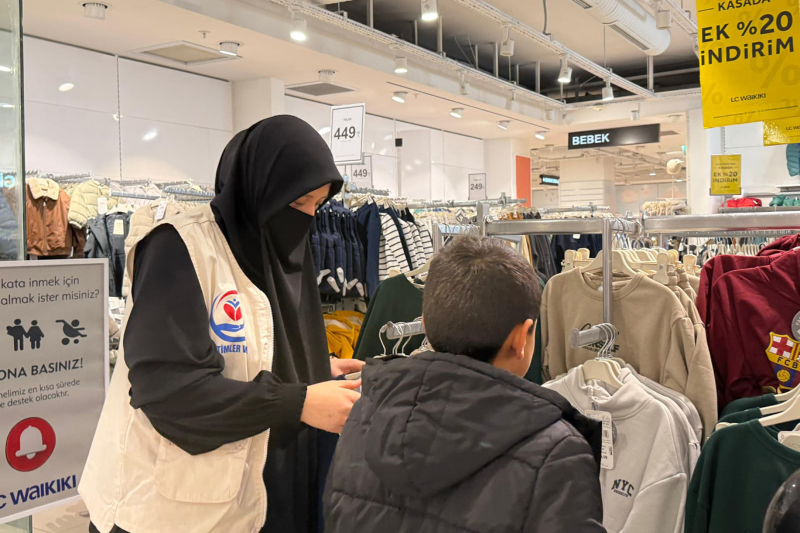 yetim çocuklara kışlık giyim desteği